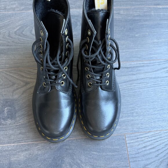 Dr. Martens 1460 - Picture 2 of 4